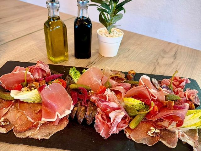 BISTROT SAINT JEAN Planche Corse