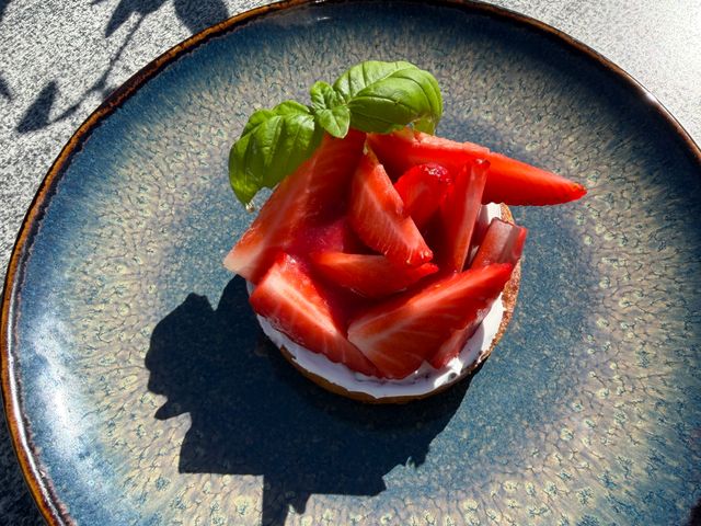 BISTROT SAINT JEAN Tartelette aux fraises